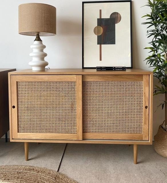 UTA SÜRGÜLÜ BÜFE I