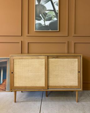 UTA SÜRGÜLÜ BÜFE I